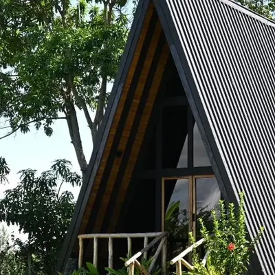 Msitu Hut