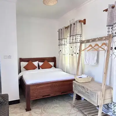 Amora Homestay and Safaris