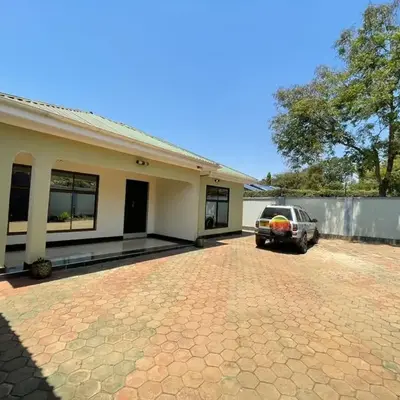 Emmalanta Safaris House