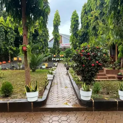 Kivuli Inn