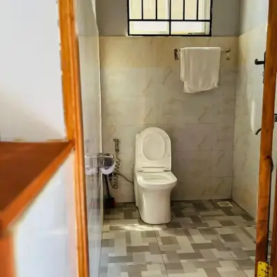 leo apartment