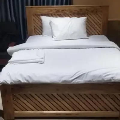 Moonshine hotel