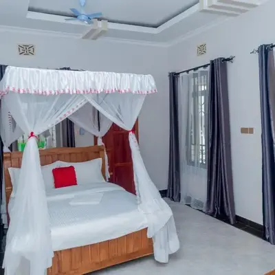 African Jacana Inn and Camps