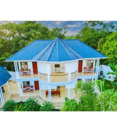 Hellens Riverside Villa Luxury Garden Room