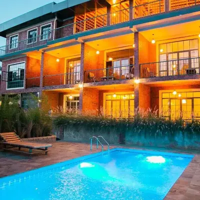 Zondela House