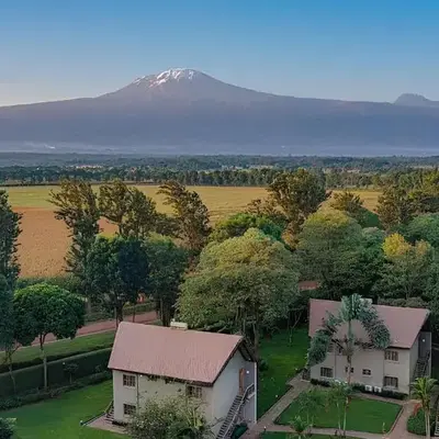 Weru Weru River Lodge